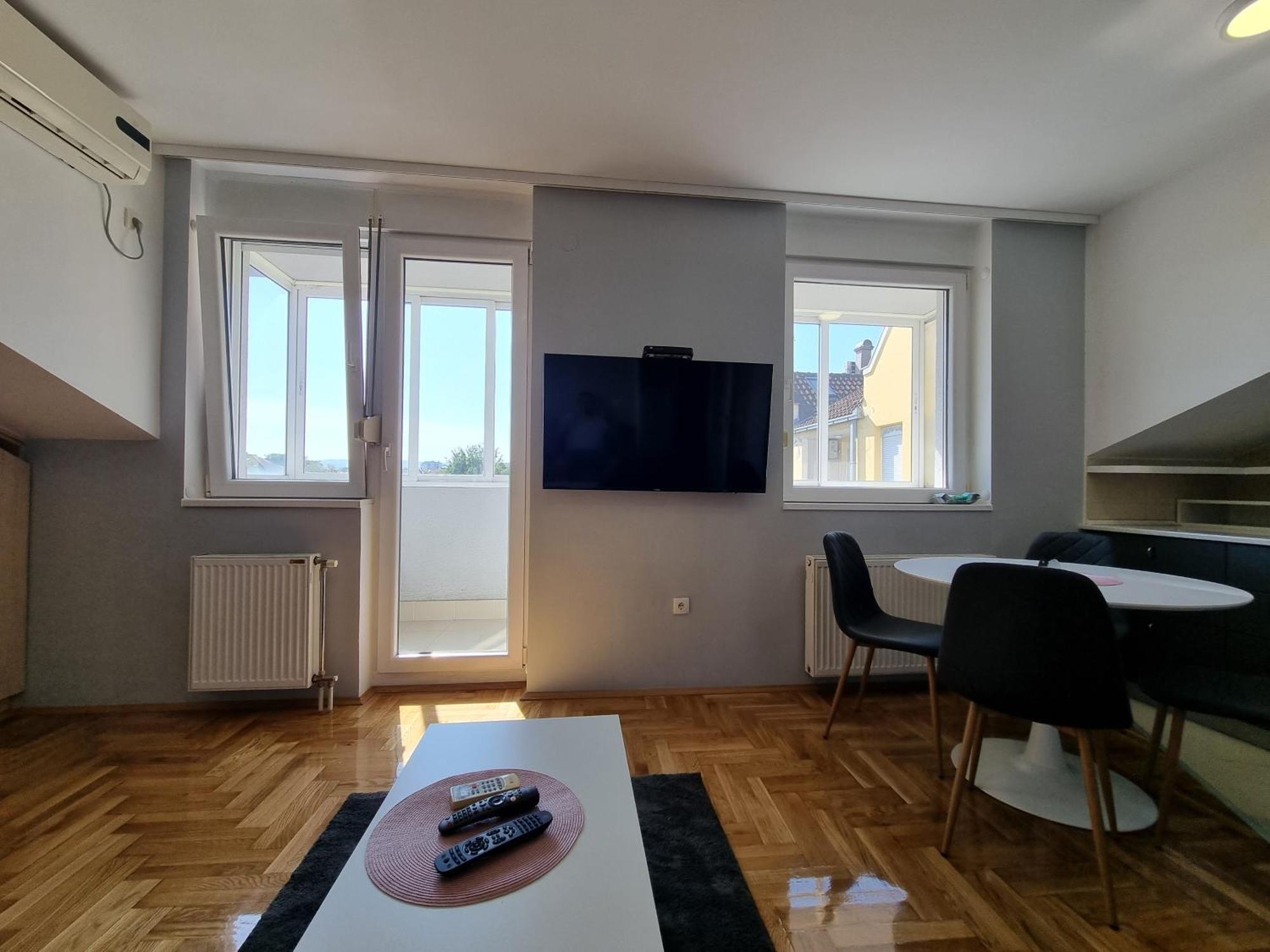 Likehome Life - Novi Sad Stevana Sremca Ngoại thất bức ảnh